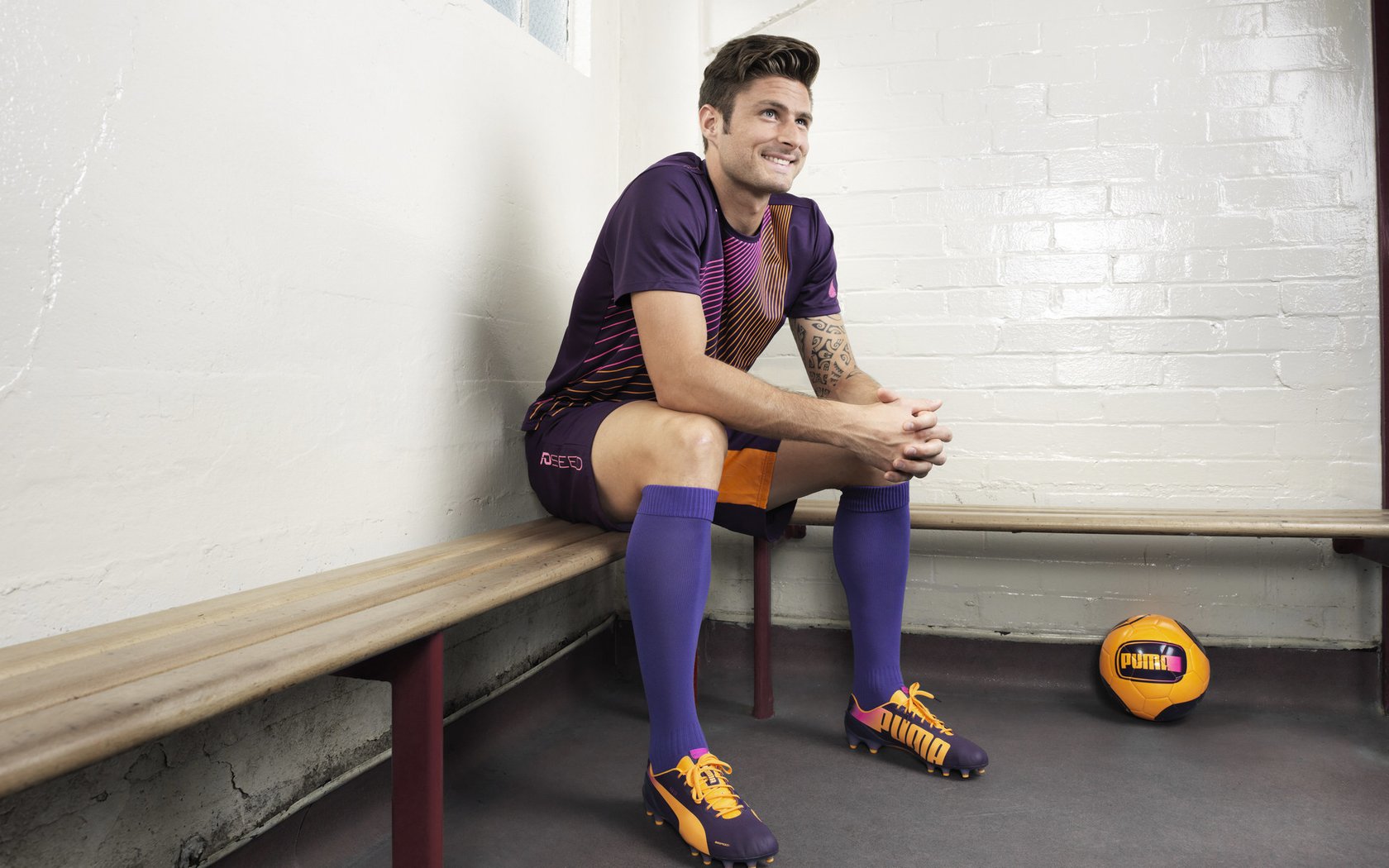 中国巅峰对决卡塔尔，卡拉斯科在美加墨世界杯接管比赛