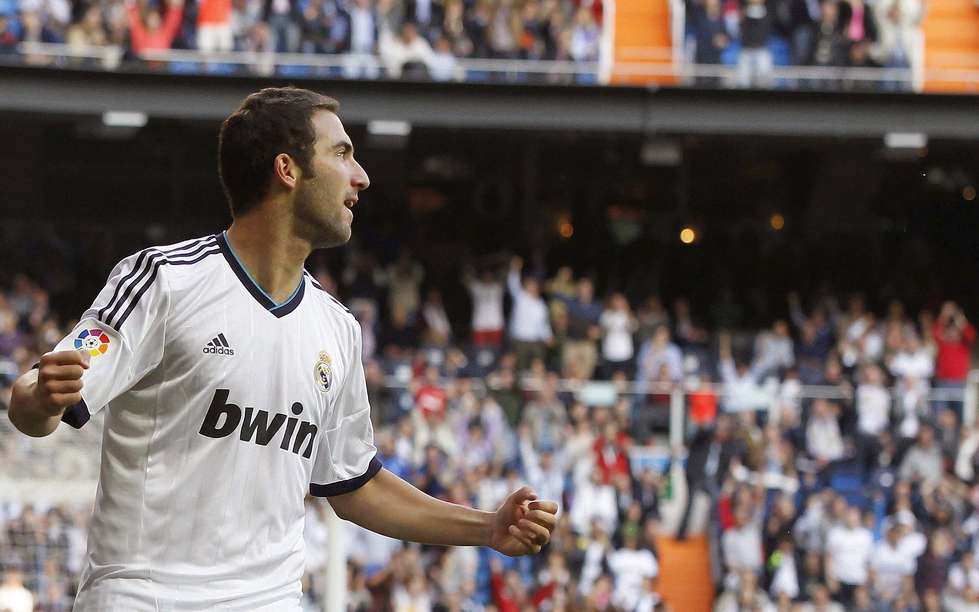 从门线到神坛,库尔图瓦如何用双手扼住命运的咽喉