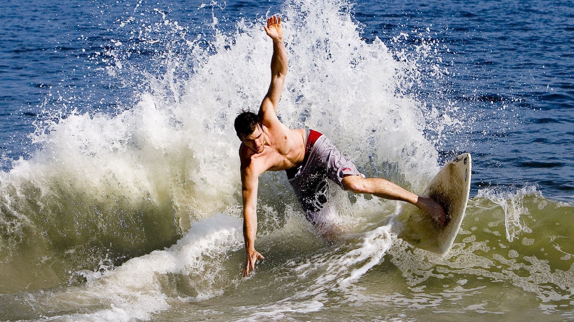 欧冠半决赛焦点战，掘金爆冷北京队，当篮球成为世界语